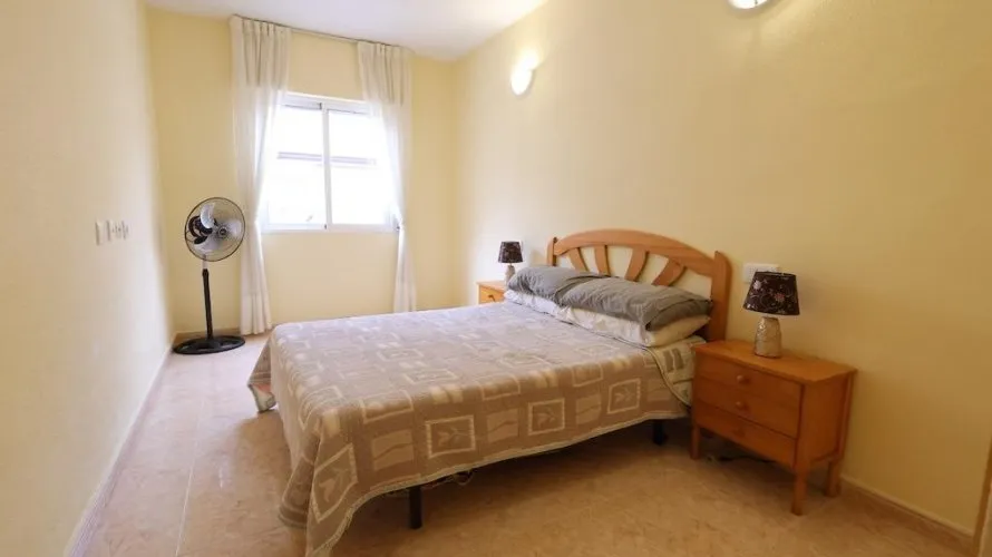 Apartamento de 2 dormitorios en Torrevieja, España No. 2603 № 2