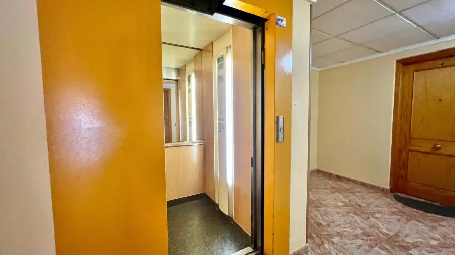 Apartamento de 1 dormitorio en Torrevieja, España No. 2632 № 20