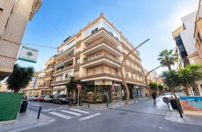 Apartamento de 3 dormitorios en Torrevieja, España No. 2649