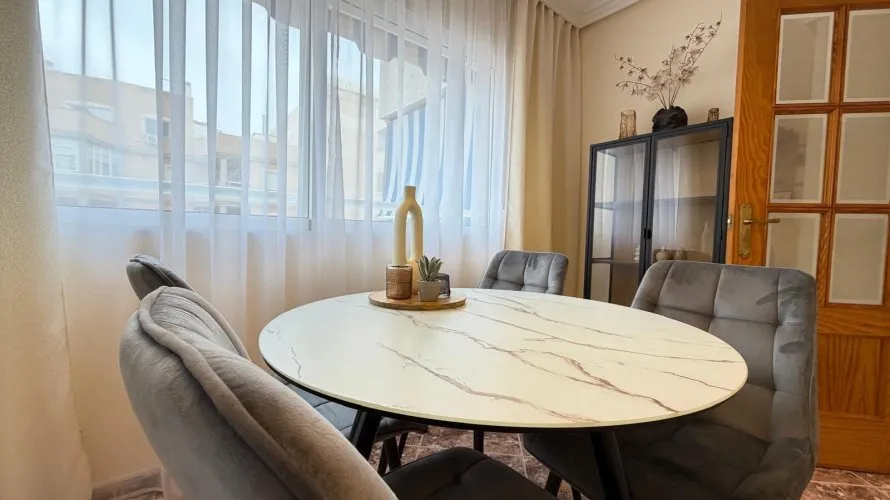 Apartamento de 2 dormitorios en Torrevieja, España No. 2628 № 19