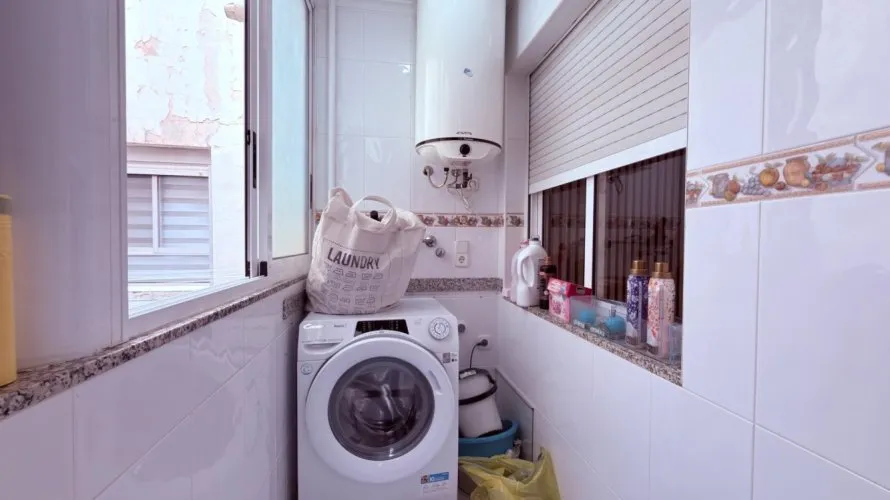 Apartamento de 1 dormitorio en Alicante, España No. 2681 № 3