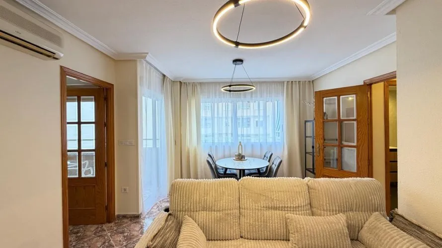Apartamento de 2 dormitorios en Torrevieja, España No. 2628 № 21