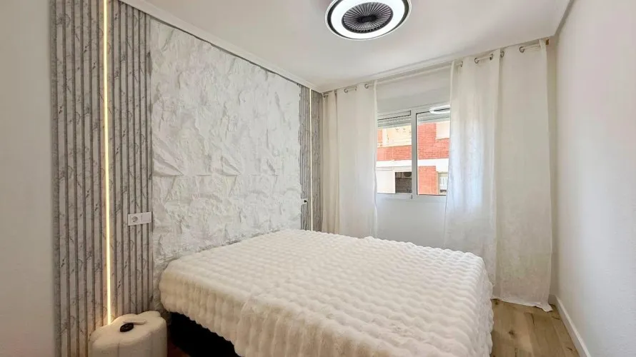 Apartamento de 2 dormitorios en Torrevieja, España No. 2535 № 12