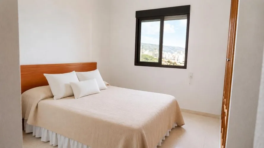 Apartamento de 3 dormitorios en Benidorm, España No. 2643 № 2