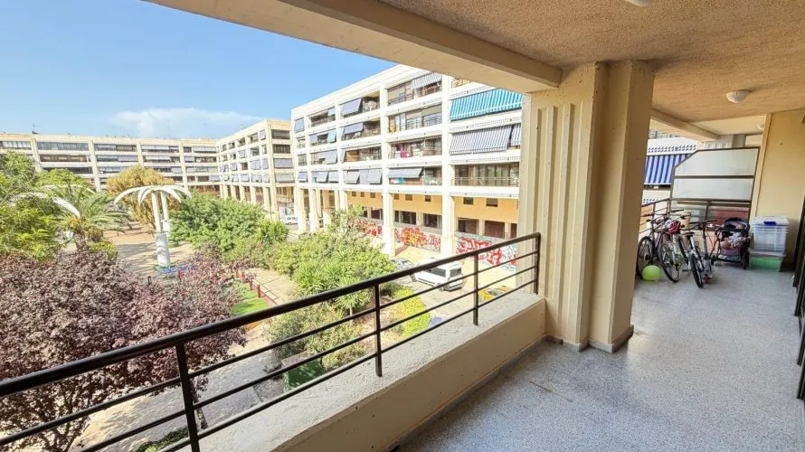 Apartamento de 3 dormitorios en Guardamar del Segura, España No. 2572 № 17