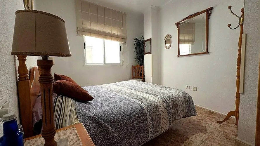 Apartamento de 1 dormitorio en Torrevieja, España No. 2586 № 9