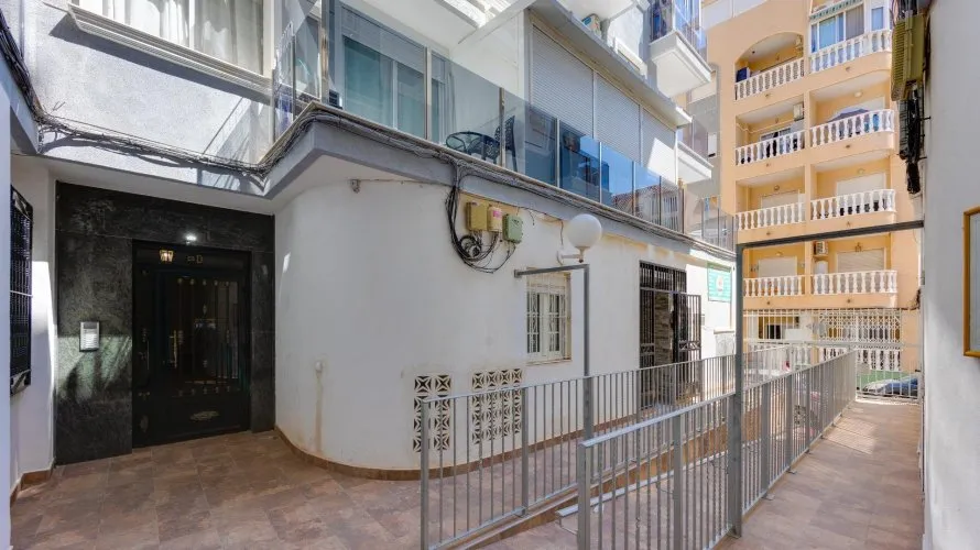 Apartamento de 26m² en Torrevieja, España No. 2582 № 8