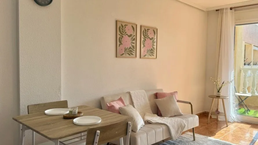 Apartamento de 1 dormitorio en Torrevieja, España No. 2779 № 12