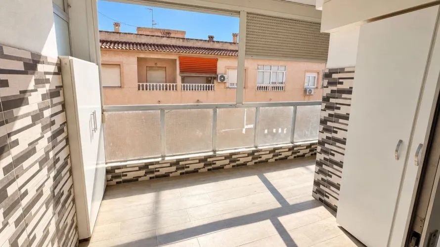 Apartamento de 78m² en Torrevieja, España No. 2770 № 11