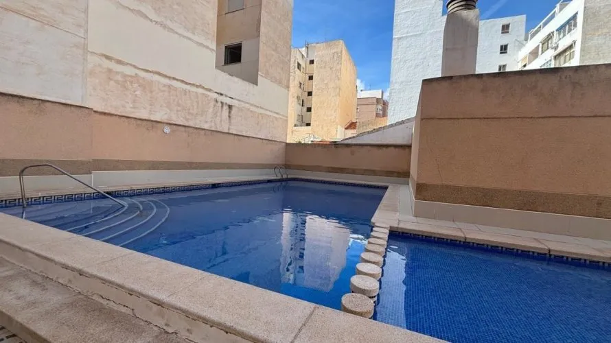 Ático de 2 dormitorios en Torrevieja, España No. 2821 № 3