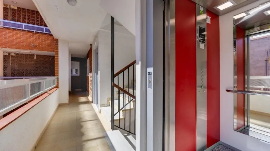Apartamento de 70m² en Torrevieja, España No. 2709 № 3