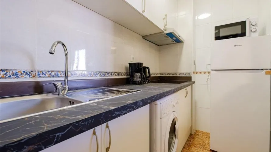 Apartamento de 1 dormitorio en Torrevieja, España No. 2818 № 18