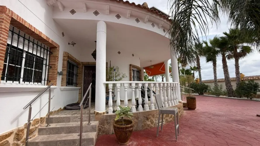 Apartamento de 4 dormitorios en Catral, España No. 2774 № 21