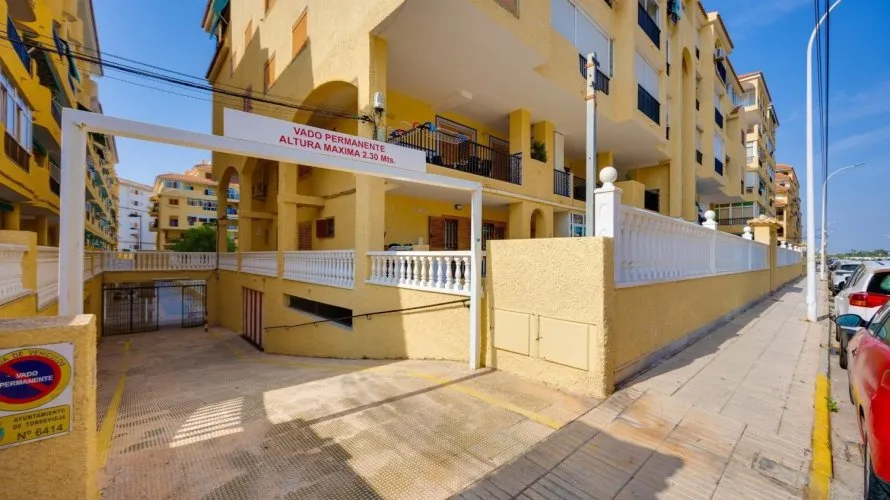 Apartamento de 1 dormitorio en La Mata, España No. 2748 № 4