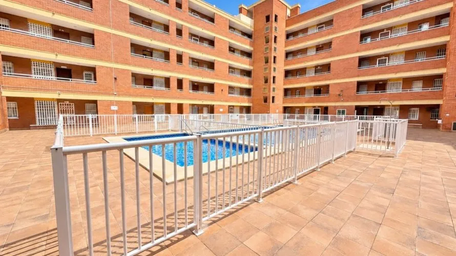 Apartamento de 78m² en Torrevieja, España No. 2770