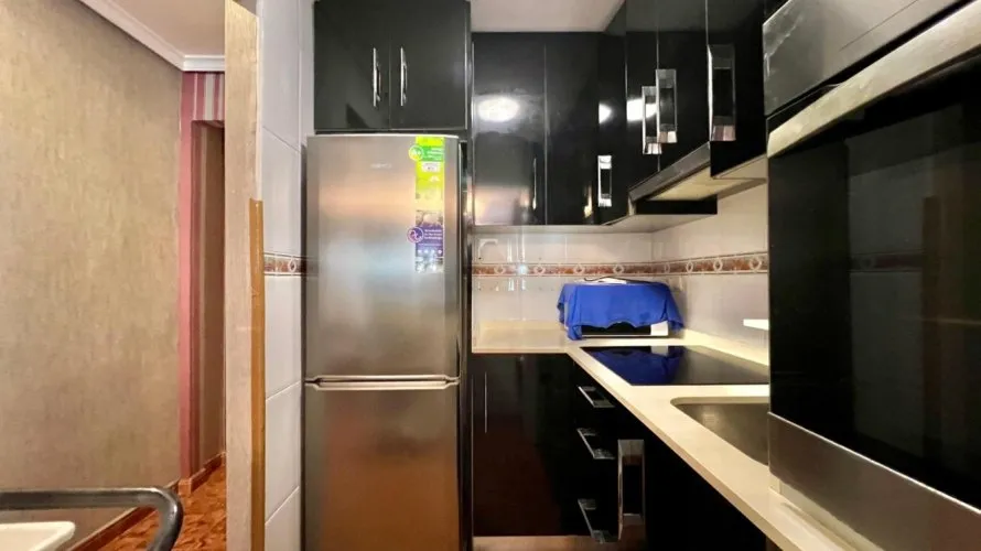 Apartamento de 1 dormitorio en Torrevieja, España No. 2706 № 6