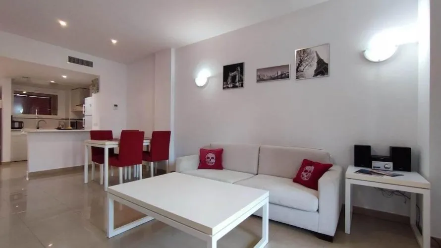 Apartamento de 2 dormitorios en Torrevieja, España No. 2738 № 18
