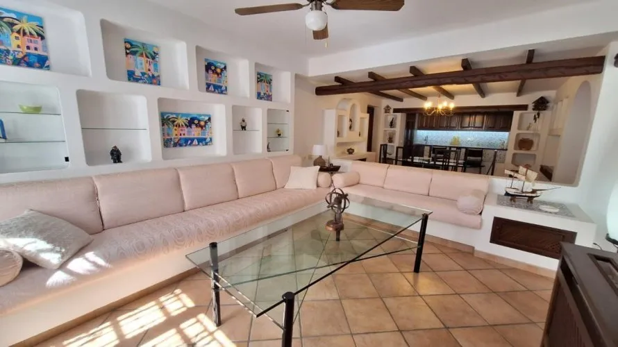 Apartamento de 2 dormitorios en Torrevieja, España No. 2746 № 8