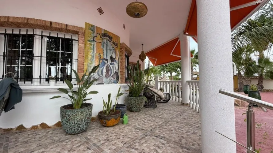 Apartamento de 4 dormitorios en Catral, España No. 2774 № 22