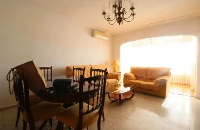 Apartamento de 3 dormitorios en Alicante, España No. 2819