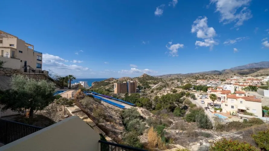 Ático de 4 dormitorios en Villajoyosa, España No. 2758 № 1