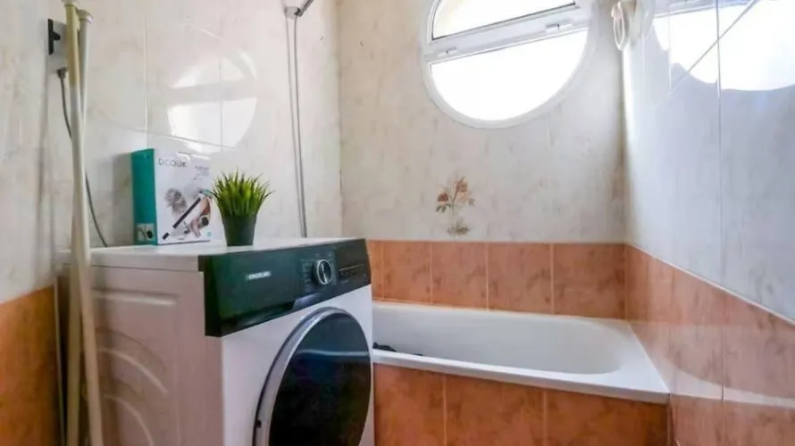 Apartamento de 2 dormitorios en Torrevieja, España No. 2825 № 6