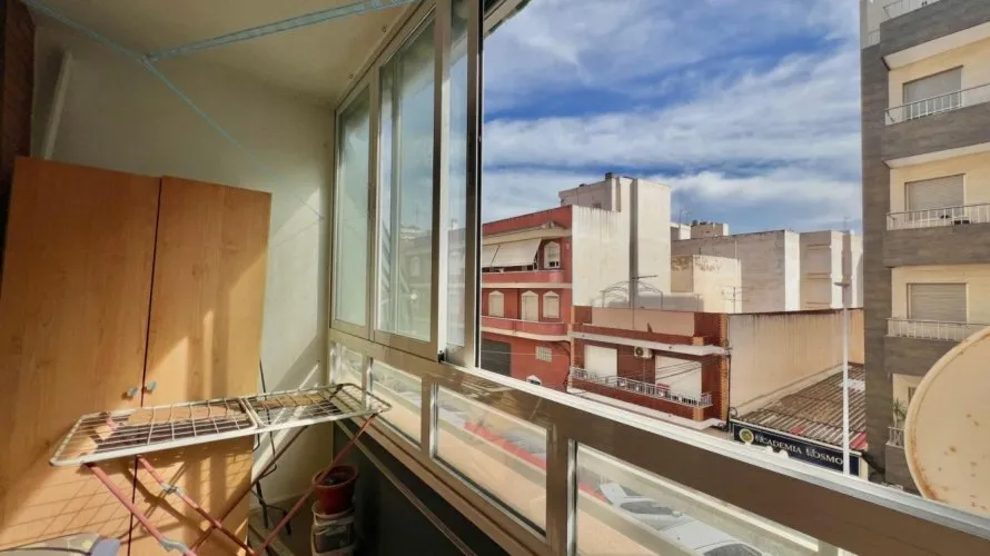 Apartamento de 2 dormitorios en Torrevieja, España No. 2786 № 19