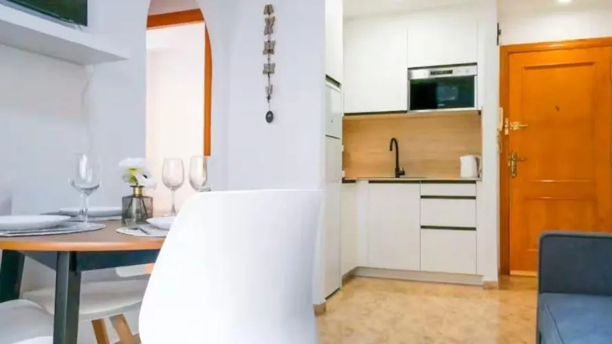 Apartamento de 2 dormitorios en Torrevieja, España No. 2825