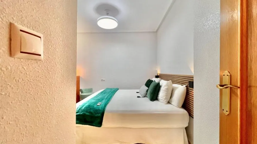 Apartamento de 2 dormitorios en Torrevieja, España No. 2742 № 3