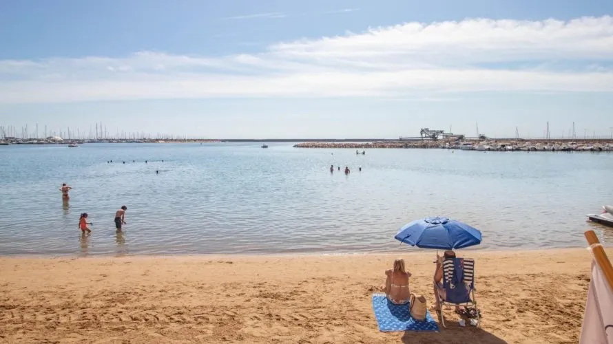 Apartamento de 73m² en Torrevieja, España No. 2716 № 1