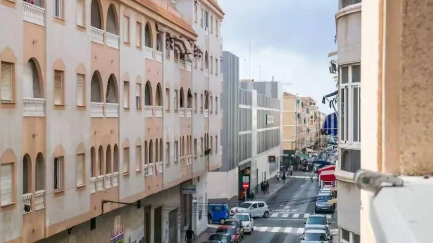 Apartamento de 2 dormitorios en Torrevieja, España No. 2825 № 18
