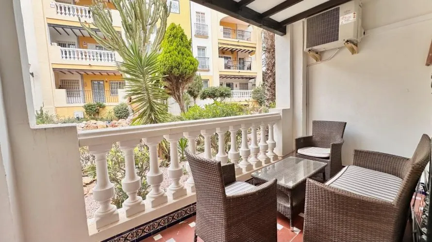 Apartamento de 2 dormitorios en Torrevieja, España No. 2794 № 5