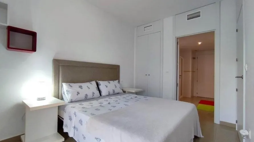 Apartamento de 2 dormitorios en Torrevieja, España No. 2738 № 6