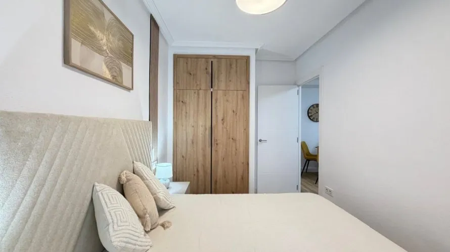 Apartamento de 1 dormitorio en Torrevieja, España No. 2782 № 11