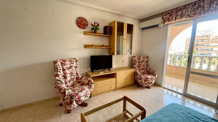 Apartamento de 1 dormitorio en Torrevieja, España No. 2778 № 5
