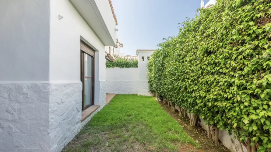 Apartment de 2 chambres à Estepona, Spain No. 466 № 3