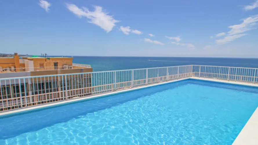 Apartment de 2 chambres à Marbella, Spain No. 668 № 18