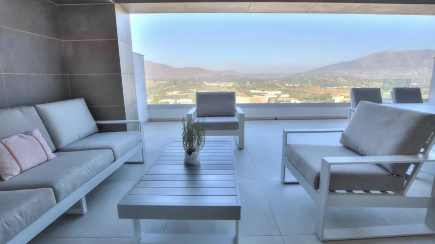 Apartment de 2 chambres à Mijas Costa, Spain No. 496 № 2