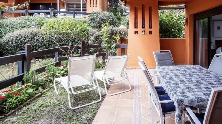 Apartment de 2 chambres à Estepona, Spain No. 610 № 1