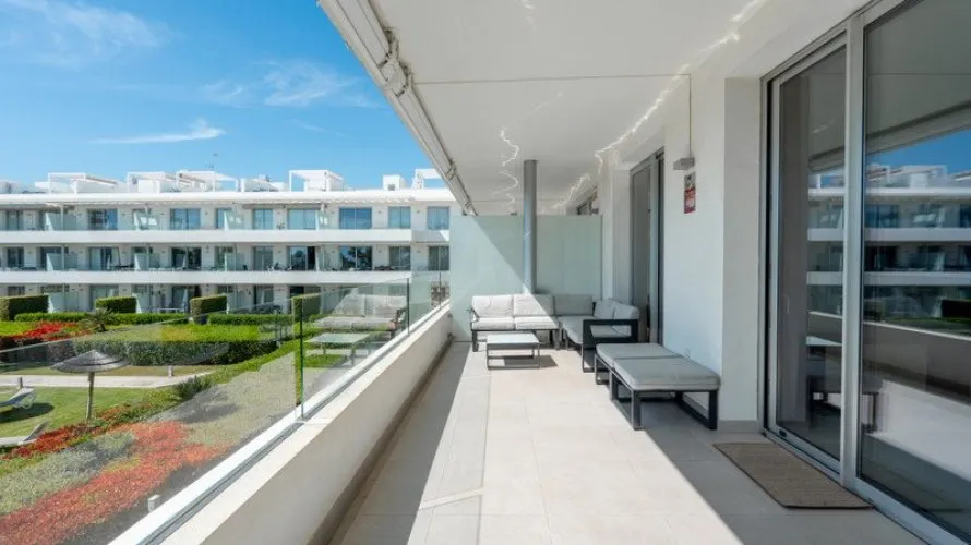 Apartment de 2 chambres à Estepona, Spain No. 648 № 10