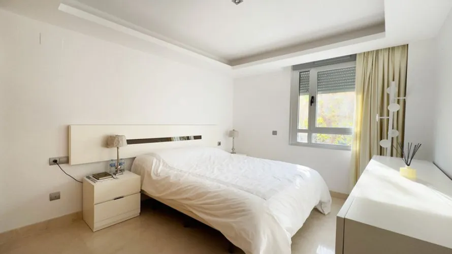 Apartment de 3 chambres à Cortes (San Pedro De Alcantara), Spain No. 261 № 3