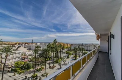 Penthouse de 3 chambres à Cortes (San Pedro De Alcantara), Spain No. 660