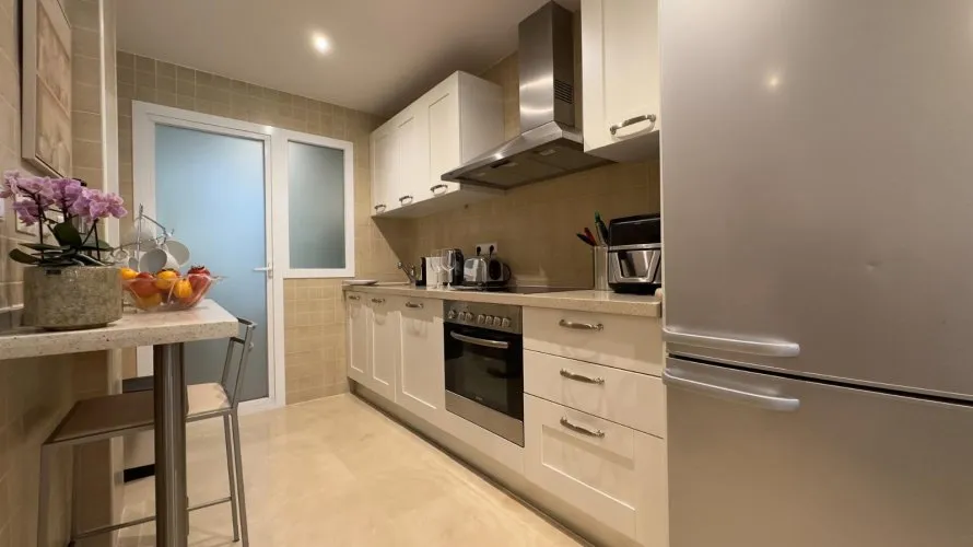 Apartment de 3 chambres à Benahavis, Spain No. 704 № 11