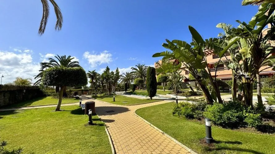 Apartment de 2 chambres à Estepona, Spain No. 282