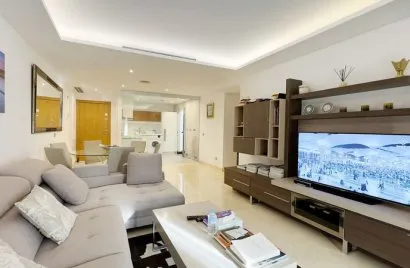 Apartment de 3 chambres à Cortes (San Pedro De Alcantara), Spain No. 261