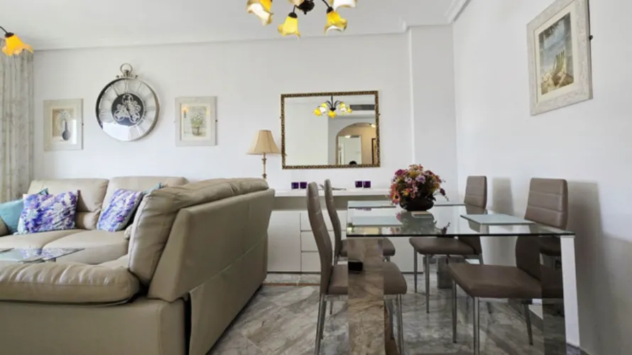 Apartment de 2 chambres à Marbella, Spain No. 793 № 4