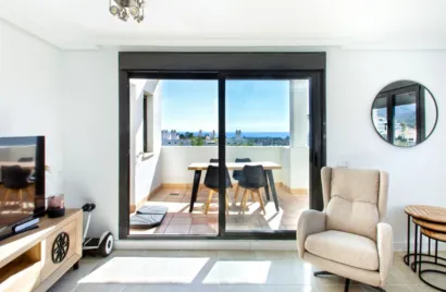 Duplex de 2 chambres à Estepona, Spain No. 695