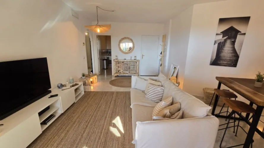 Apartment de 2 chambres à Marbella, Spain No. 727 № 16