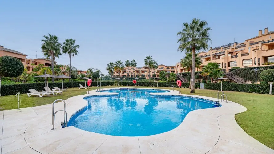 Apartment de 2 chambres à Casares, Spain No. 304 № 2