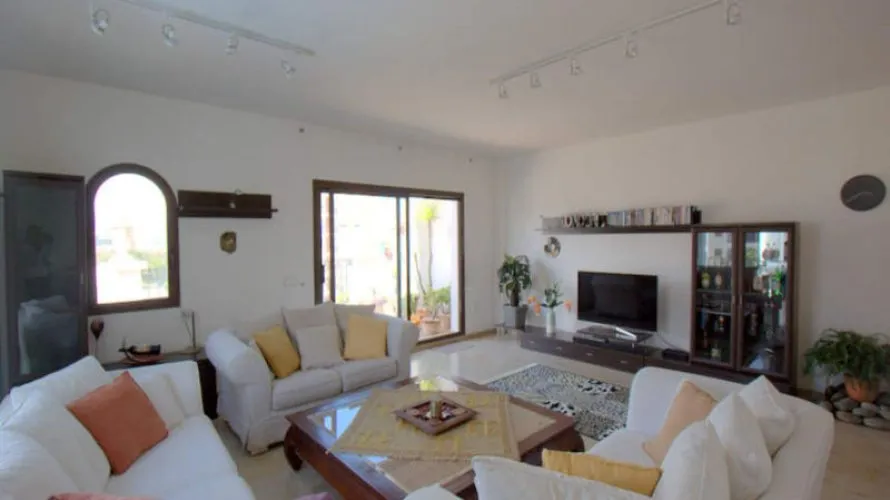 Penthouse de 2 chambres à Manilva, Spain No. 552 № 2